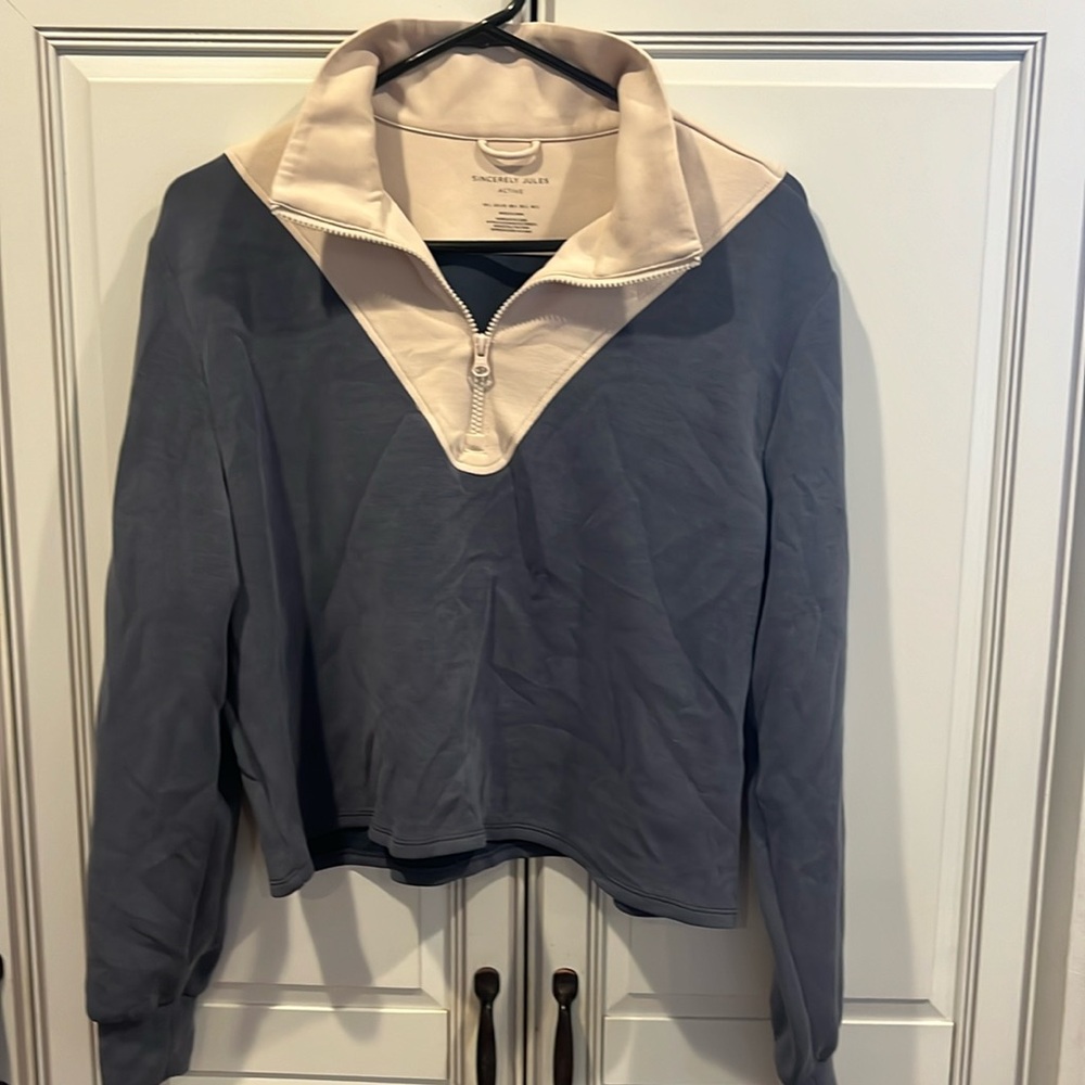 Sincerely Jules Active top